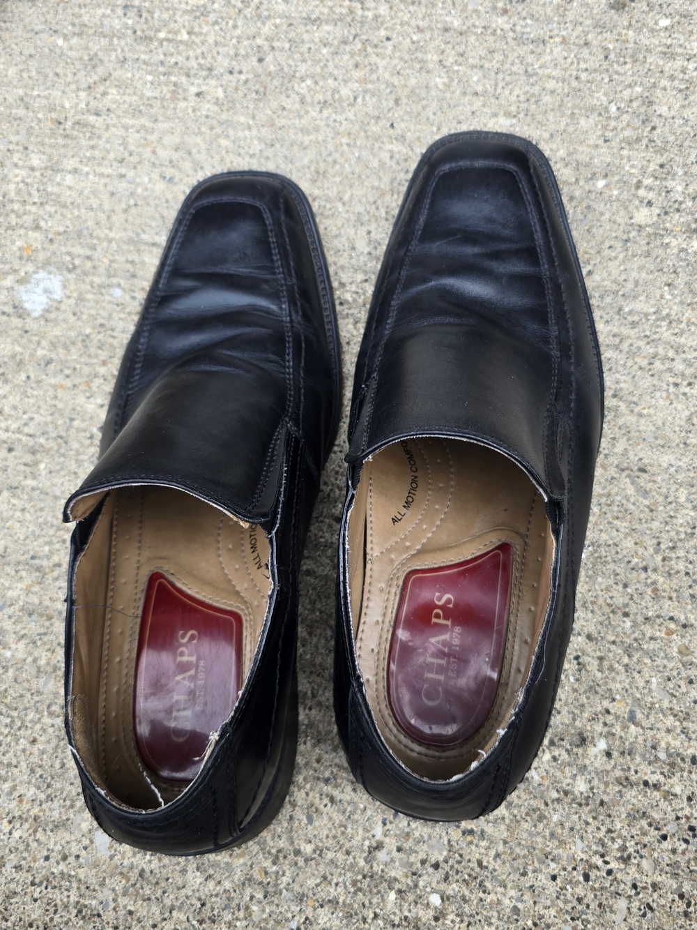 Chaps Men’s Black Slip-On Leather Dress Shoes - Size 10.5